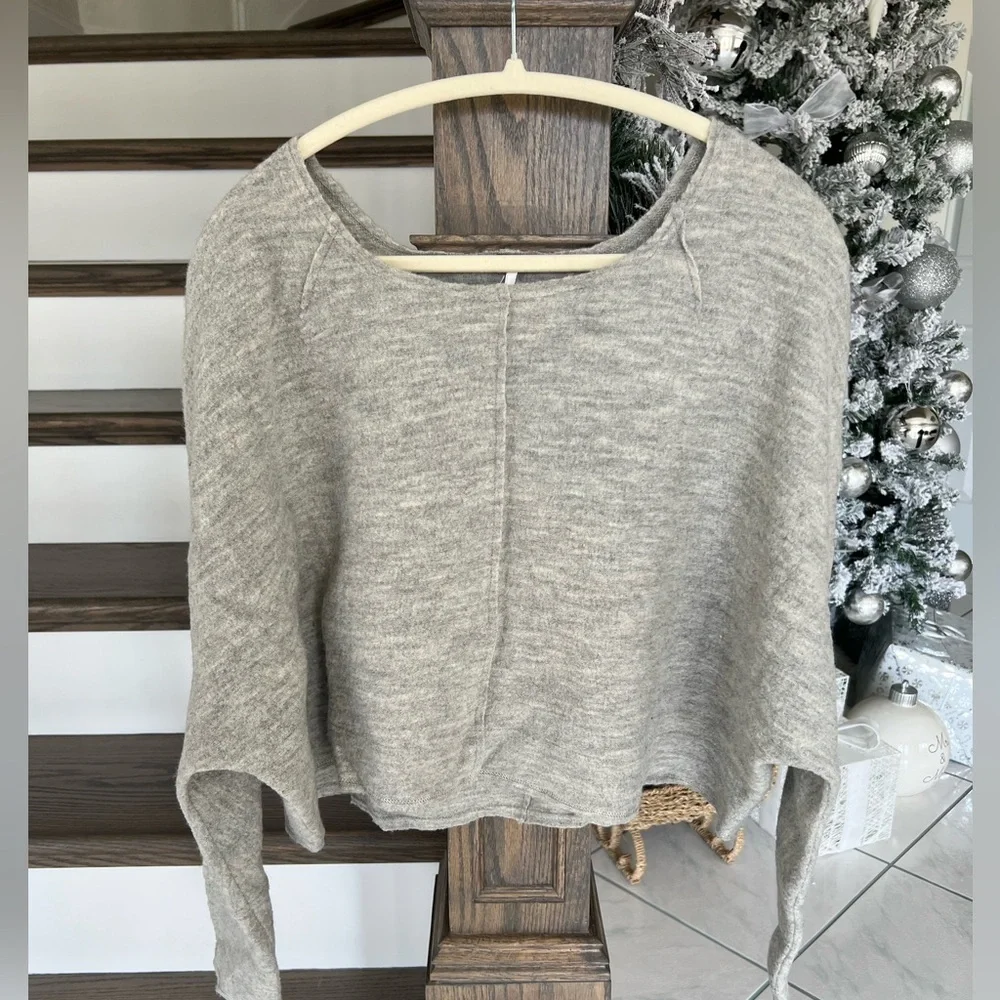 Free People Oversized Sweater - Picture 1 of 9